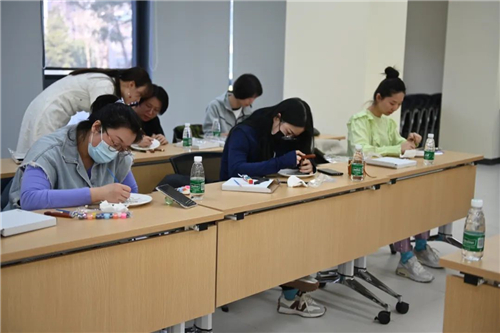 665121f491da40789072bffe6d544c25